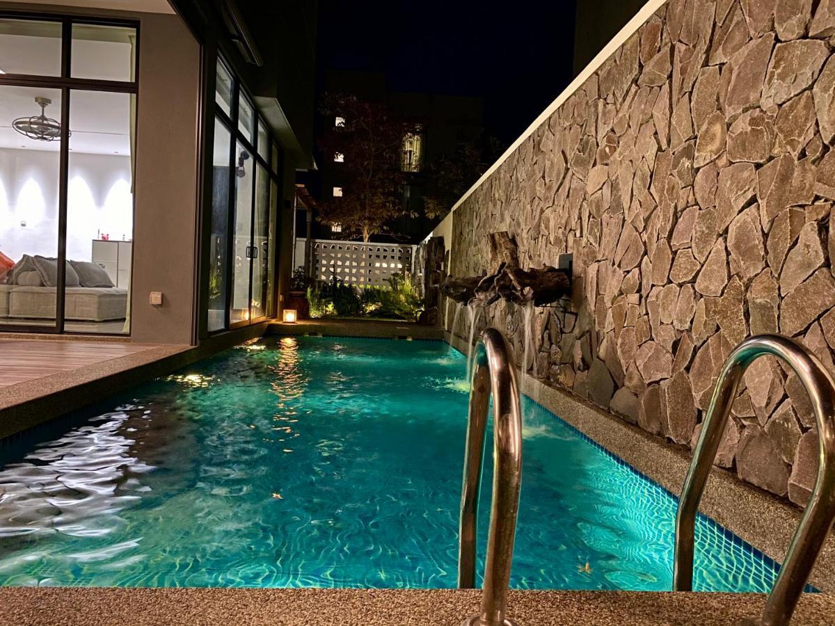 Ikiru 18 Private Saltwater Pool Villa, 3 Ensuite Br, Outdoor Bbq, 5 Mins To Beach Pantai Cenang  Esterno foto