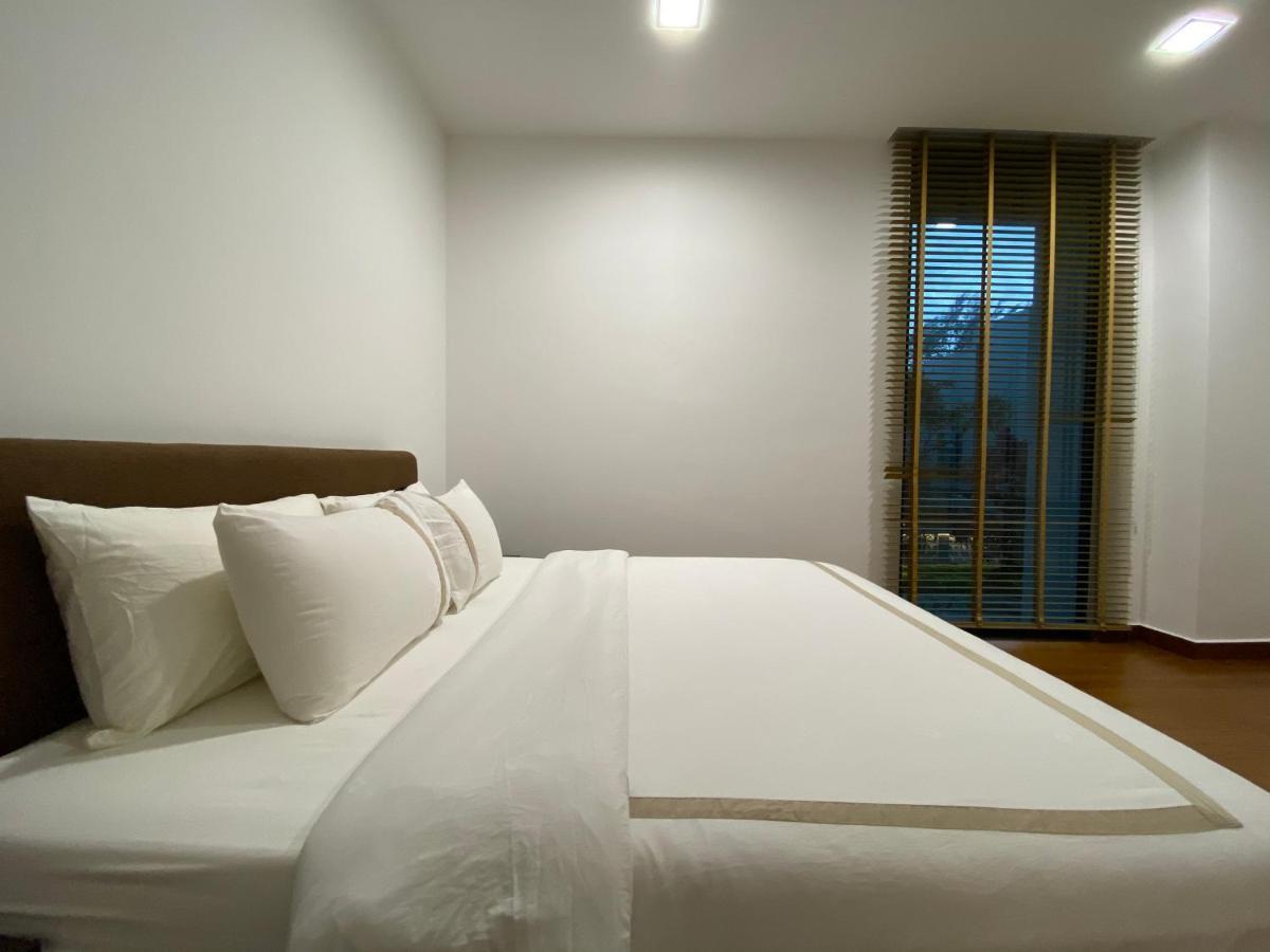 Ikiru 18 Private Saltwater Pool Villa, 3 Ensuite Br, Outdoor Bbq, 5 Mins To Beach Pantai Cenang  Esterno foto
