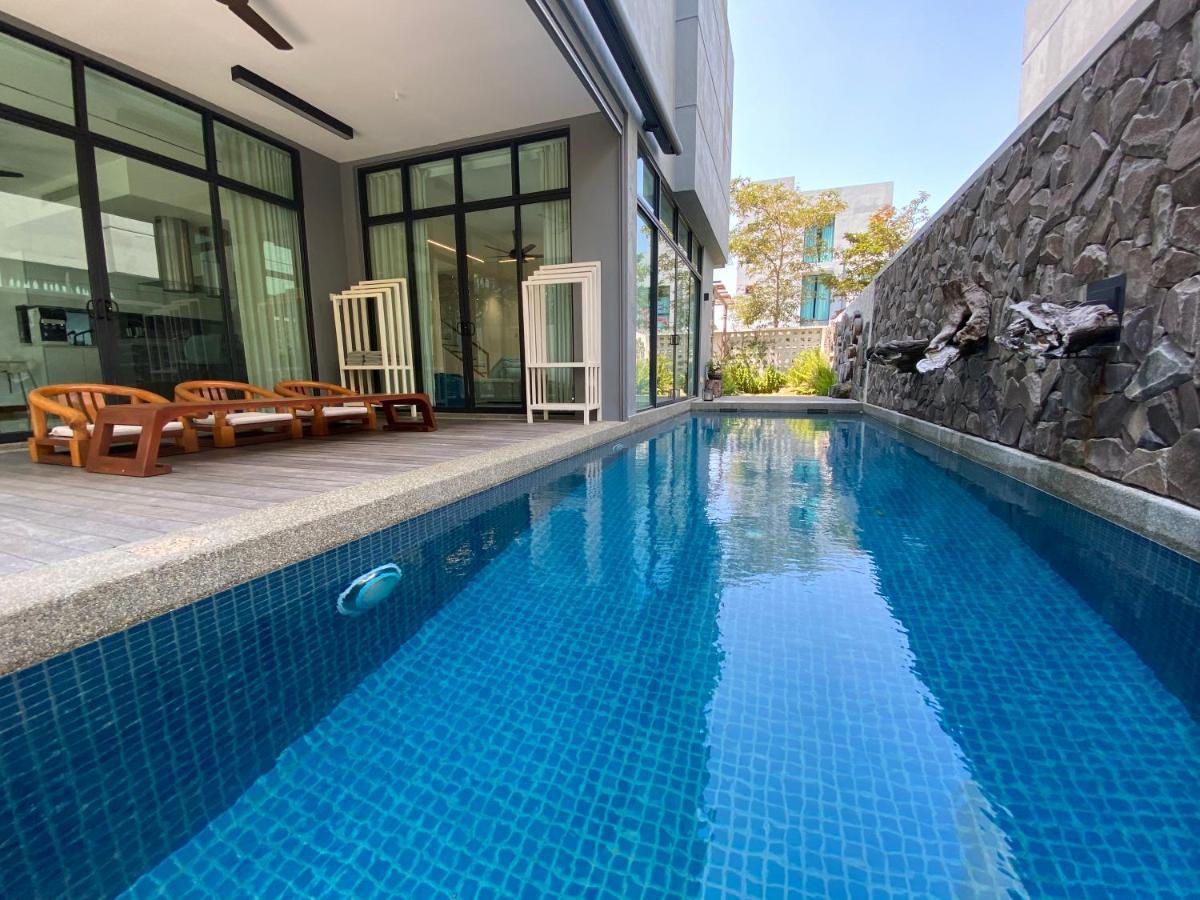 Ikiru 18 Private Saltwater Pool Villa, 3 Ensuite Br, Outdoor Bbq, 5 Mins To Beach Pantai Cenang  Esterno foto