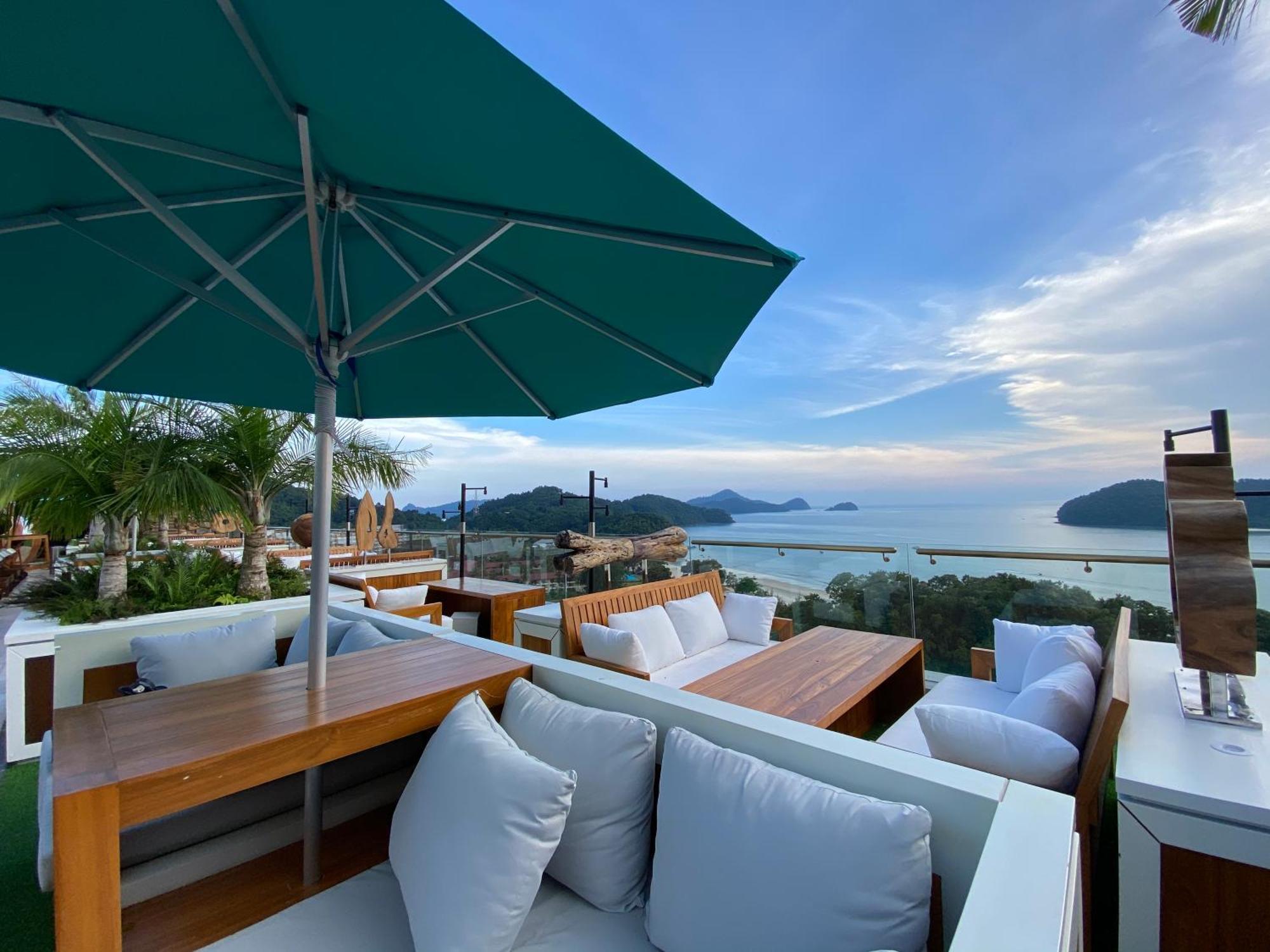 Ikiru 18 Private Saltwater Pool Villa, 3 Ensuite Br, Outdoor Bbq, 5 Mins To Beach Pantai Cenang  Esterno foto